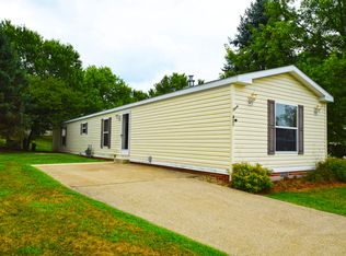 421 Blue Jay Ln, Apollo, PA 15613