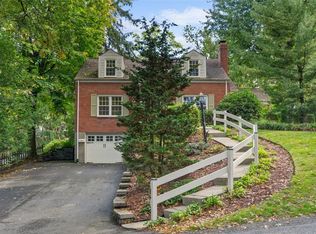 3445 Thornwood Dr, Bethel Park, PA 15102