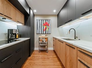 197 8th St APT 625, Charlestown, MA 02129