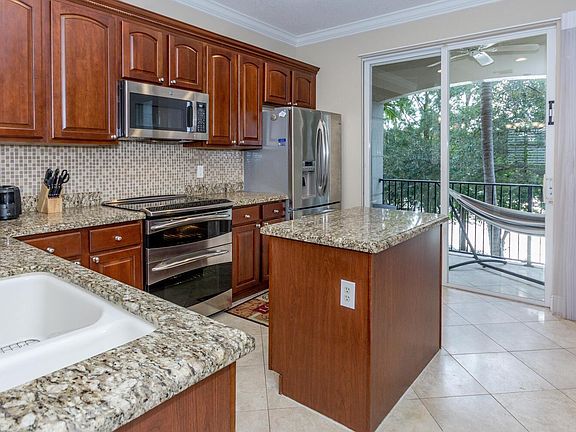 2nd image of 2891 S Greenleaf Cir
