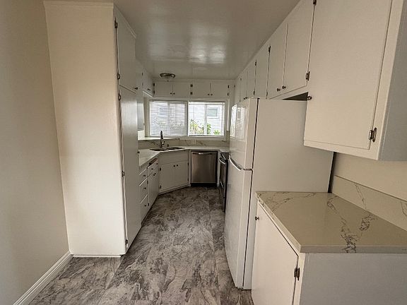 4th image of 2508 Highland Ave #A