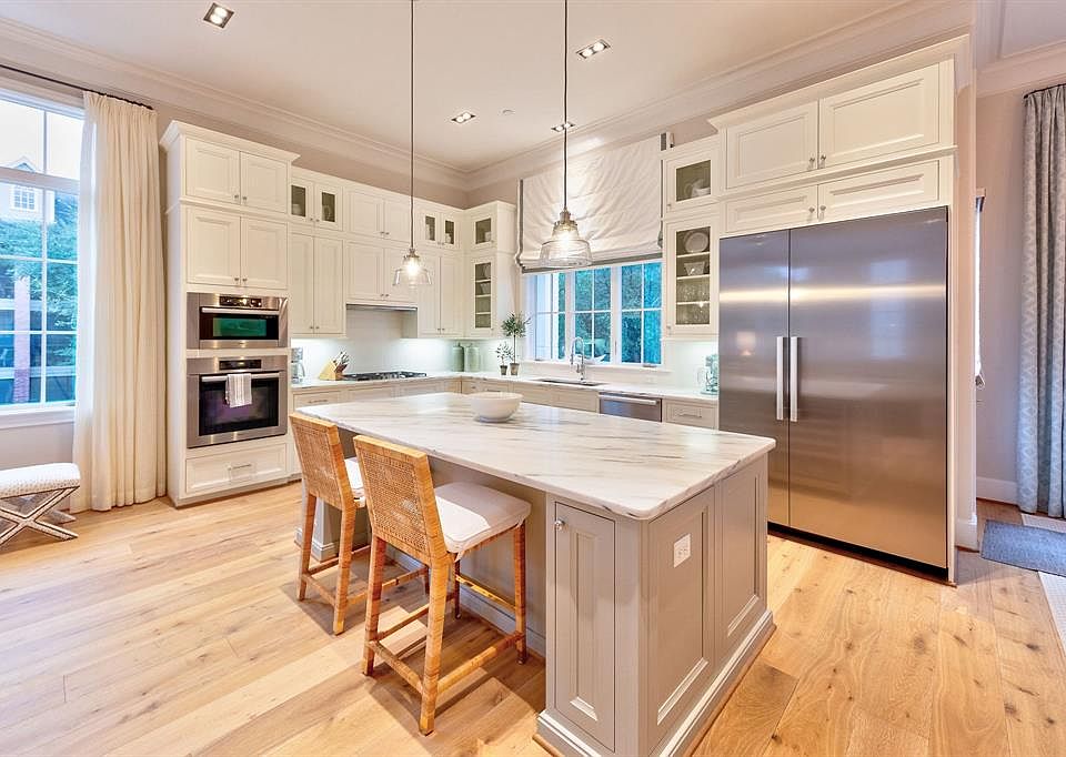 1st image of 1256 Wood Hollow Dr