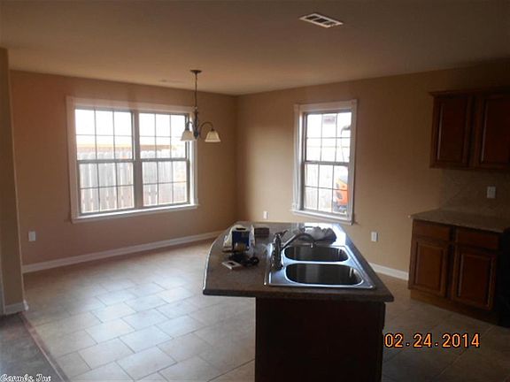 4th image of 729 Mimosa Ct