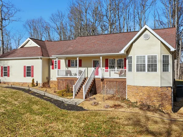 104 Wise Ln, Lebanon, VA 24266