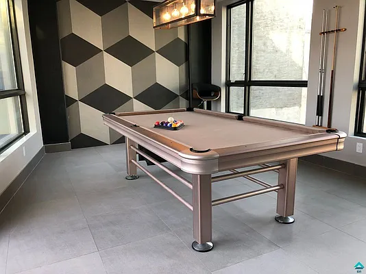 Rented by EXR | media 12