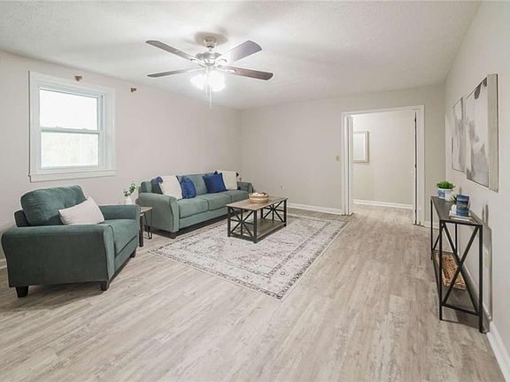 3rd image of 658 Agan Rd