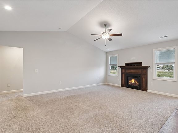 4th image of 5816 SE 22nd Ct