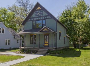 100 E 15th St, Holland, MI 49423