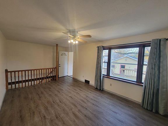 2nd image of 210 20th Ave N