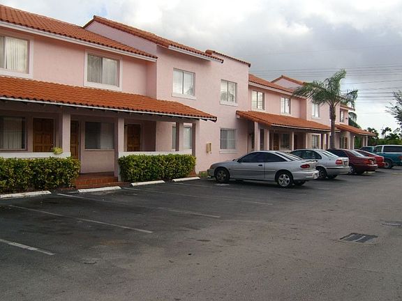 5th image of 8025 Lake Dr APT 102