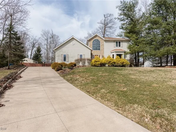 38021 Dodds Hill Dr, Willoughby Hills, OH 44094