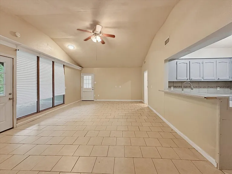 5744 Guice Dr — Photo 6