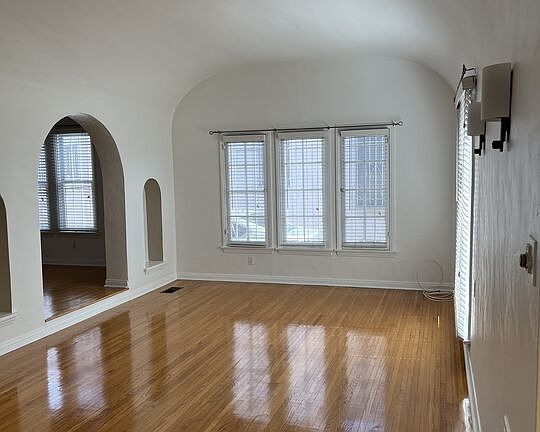 5th image of 4238 Sutro Ave