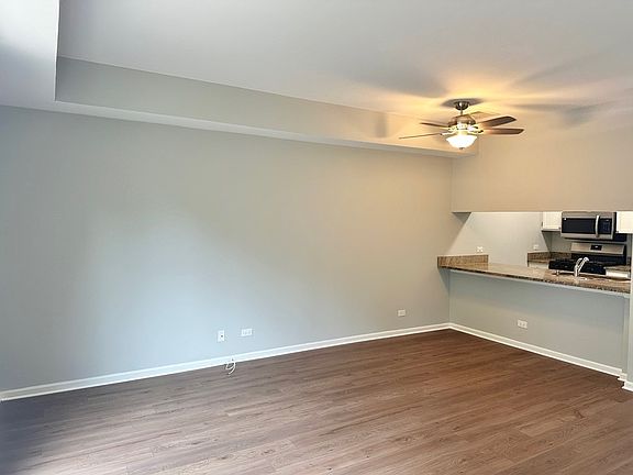 5th image of 1132 Regency Ct