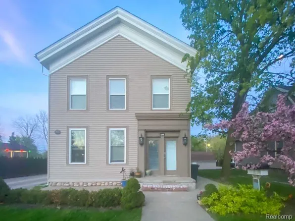 219 S Main St, Romeo, MI 48065