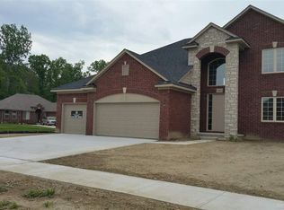 24814 Brair Bay, Macomb, MI 48042