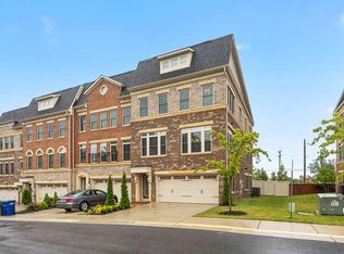 2358 Chadlington Rd, Falls Church, VA 22043