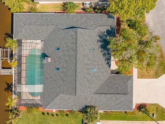 2nd image of 4 Christopher Ct N