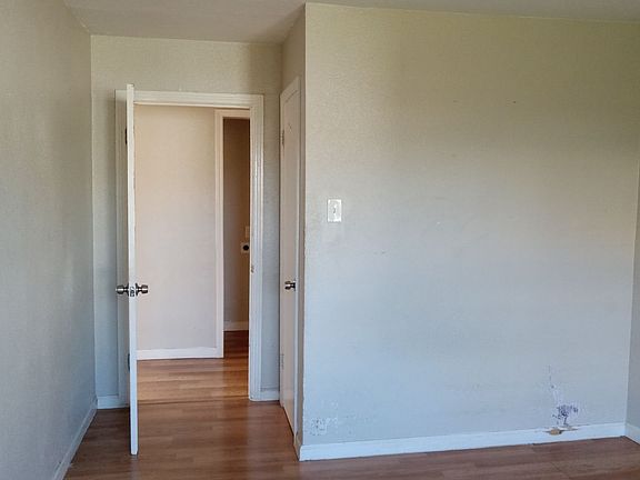 2nd image of 1510 Carson St
