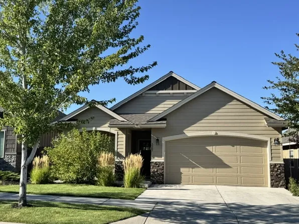 3387 NE Crystal Springs Dr, Bend, OR 97701