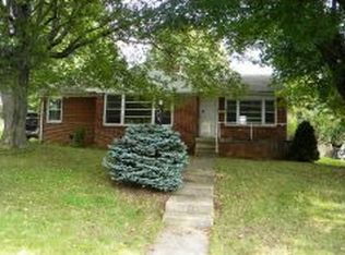 1927 Park Rd, Waynesboro, VA 22980