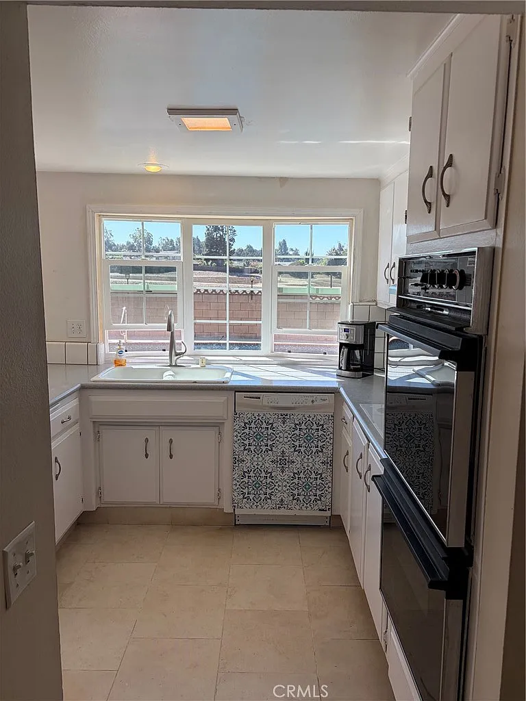 4 bed, 2179 sqft, $4,500 — Photo 4