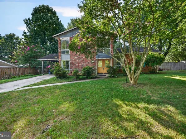 405 Winterthur Ct, Silver Spring, MD 20904