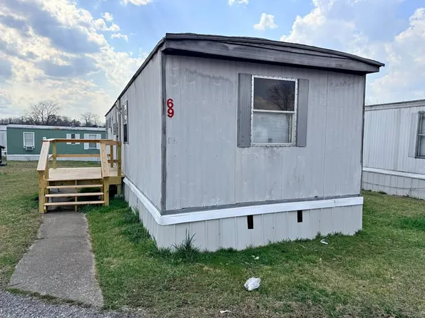 69 Village St #69, London, KY 40744