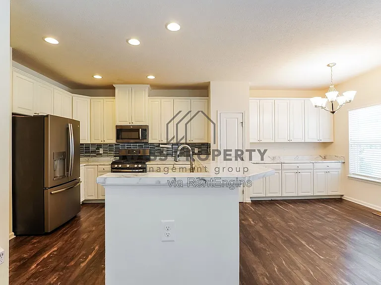 3865 Gabrielle Dr — Photo 7