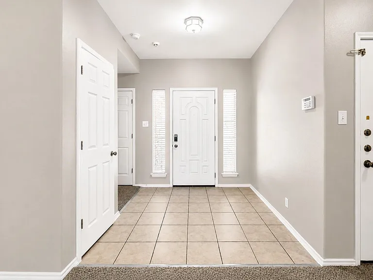 9430 Anderson Way — Photo 2