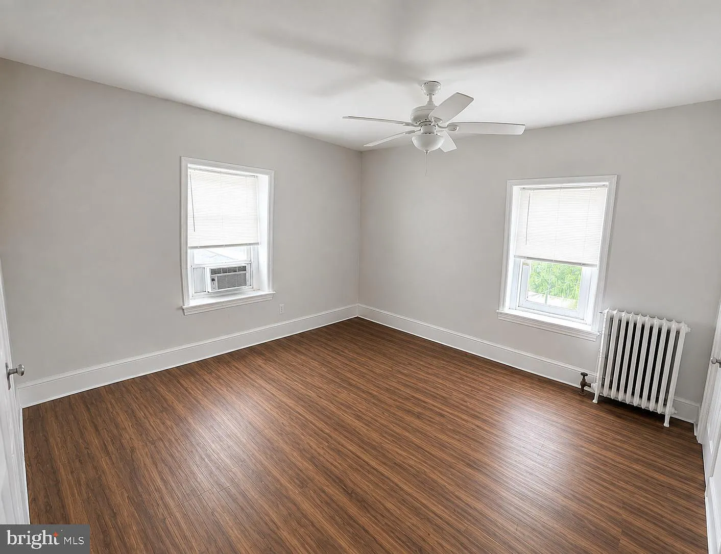 2 bed, 1.0 bath, 3378 sqft, $1,450 — Photo 2