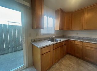 Dixon Townhouse, Hayward, CA 94544