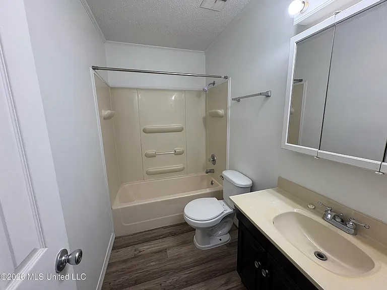 104 Olympic Cir — Photo 10