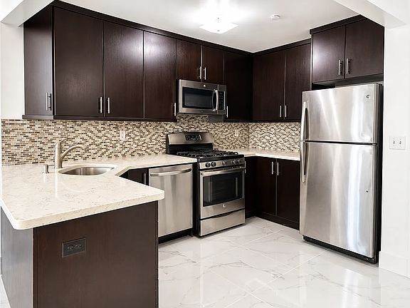 4th image of 8117 57th Ave #2