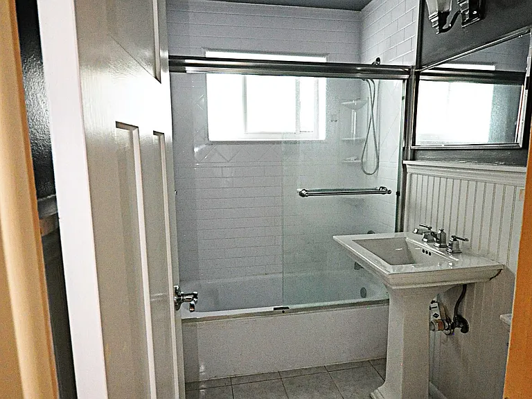 MAIN BATHROOM