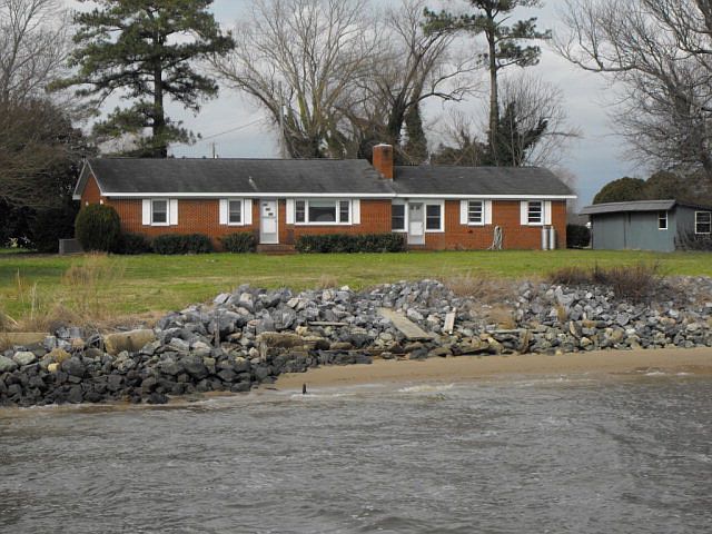 1st image of 19834 Brickhouse Ln