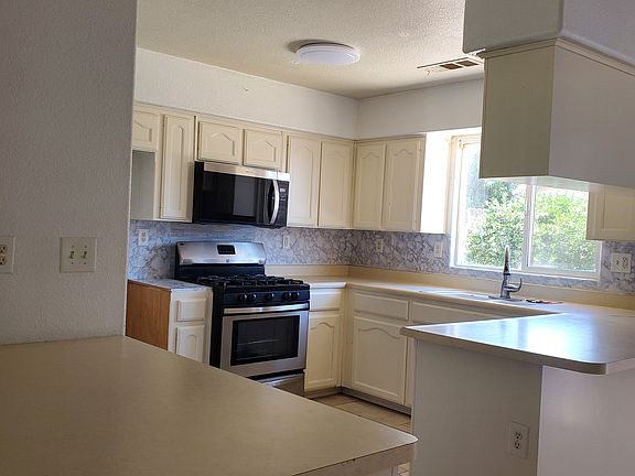 4th image of 1166 Sherry Ct