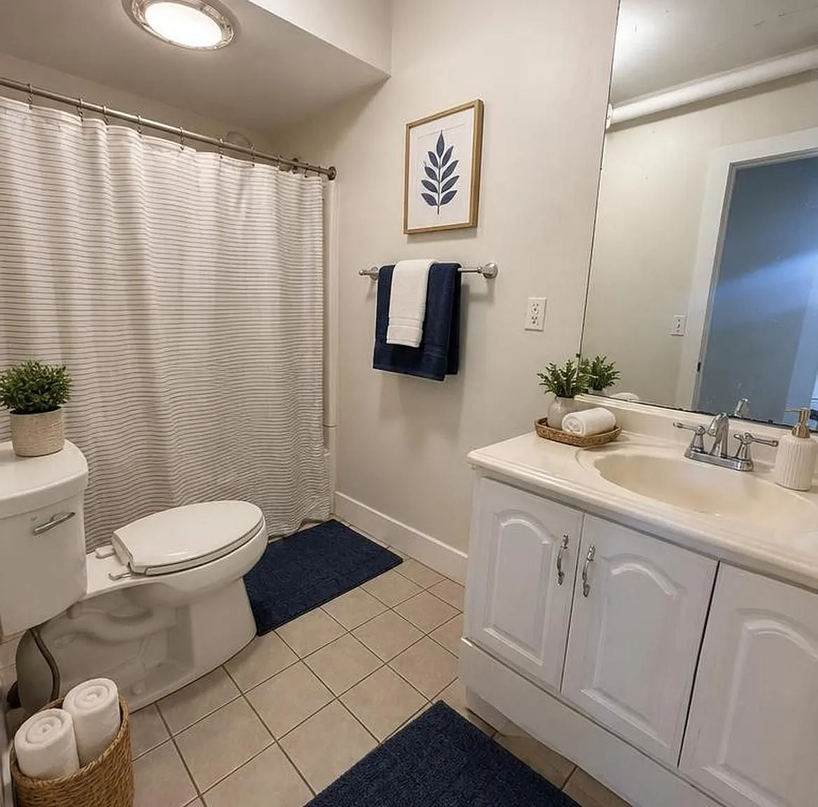 3 bed, 1000 sqft, $2,995 — Photo 2