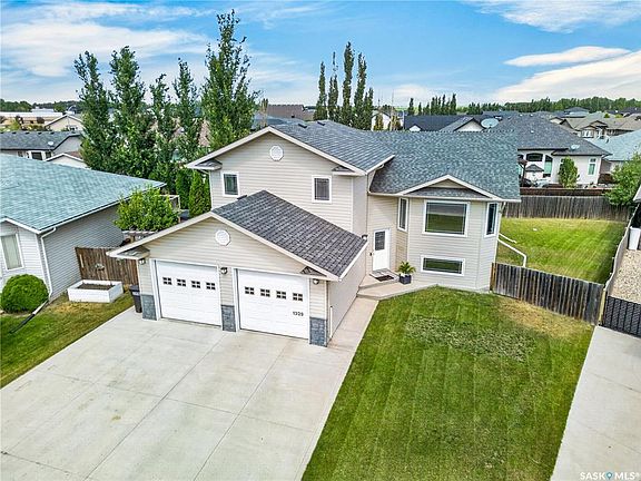 2nd image of 1329 Heidgerken CRESCENT