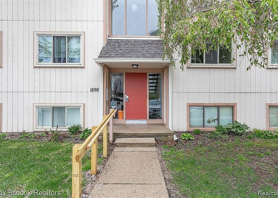 1st image of 1695 Riverside Dr APT 7