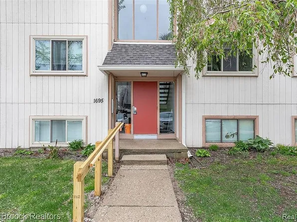 1695 Riverside Dr APT 7, Rochester Hills, MI 48309