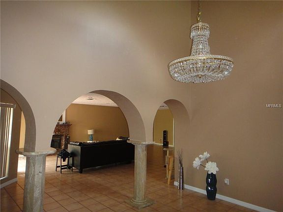 5th image of 2924 W Knights Ave