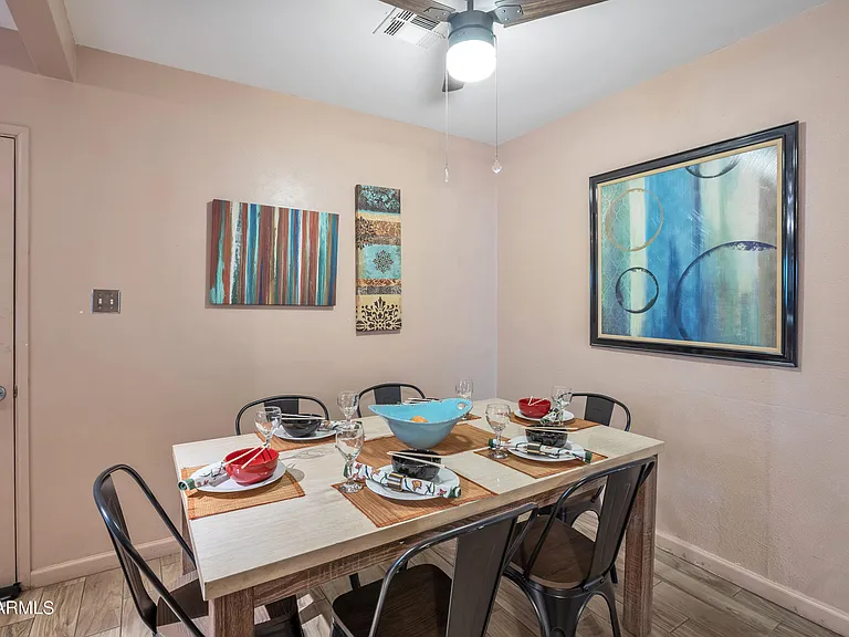 842 W Fairmount Ave — Photo 17