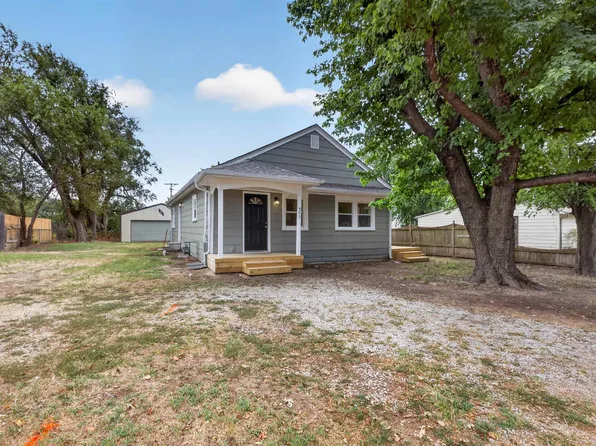 401 S Cranmer St, Conway Springs, KS 67031
