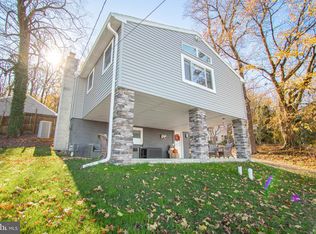 675 Locust St, Mount Wolf, PA 17347