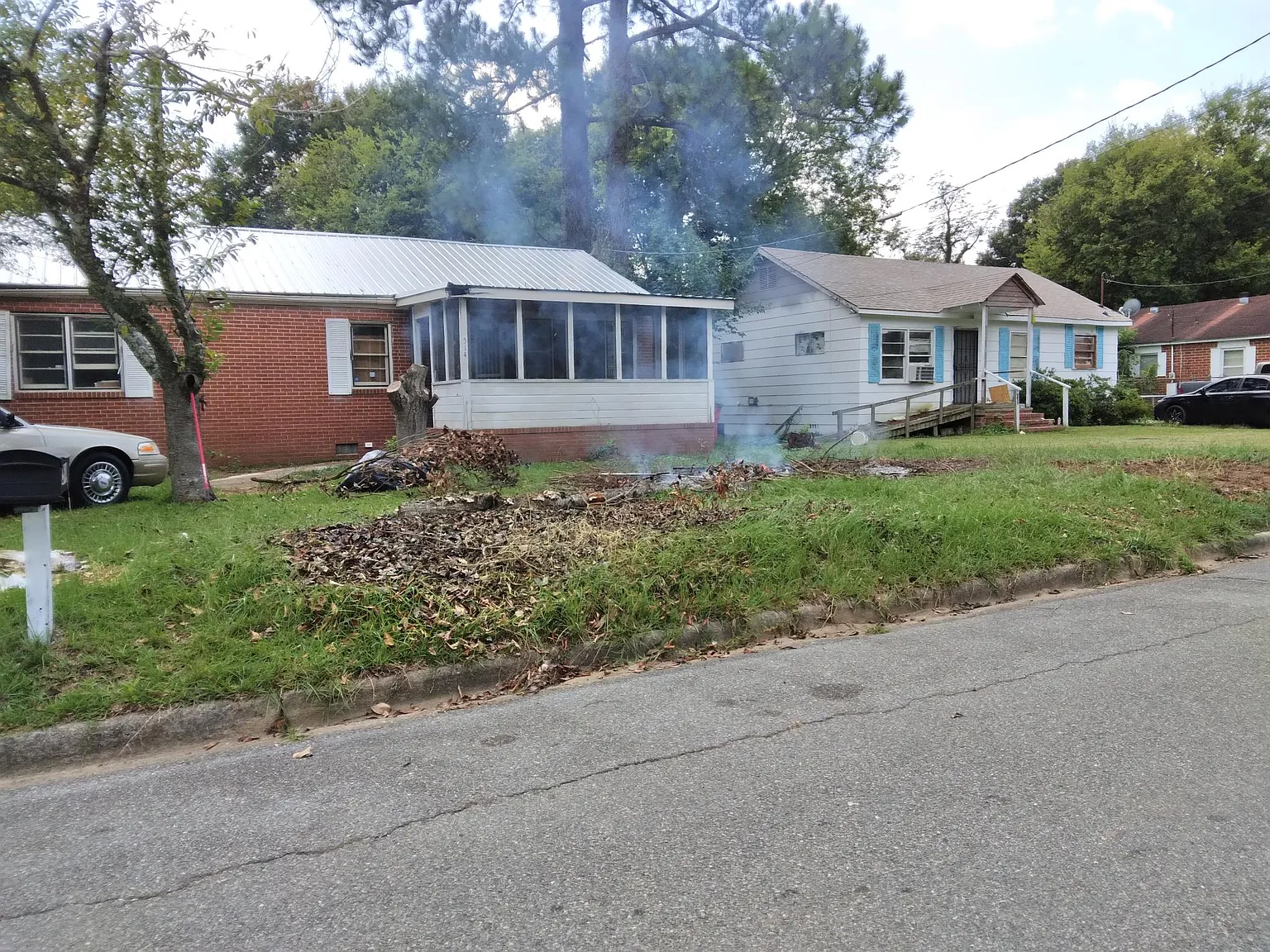 514 Lynmore Ave photo 1
