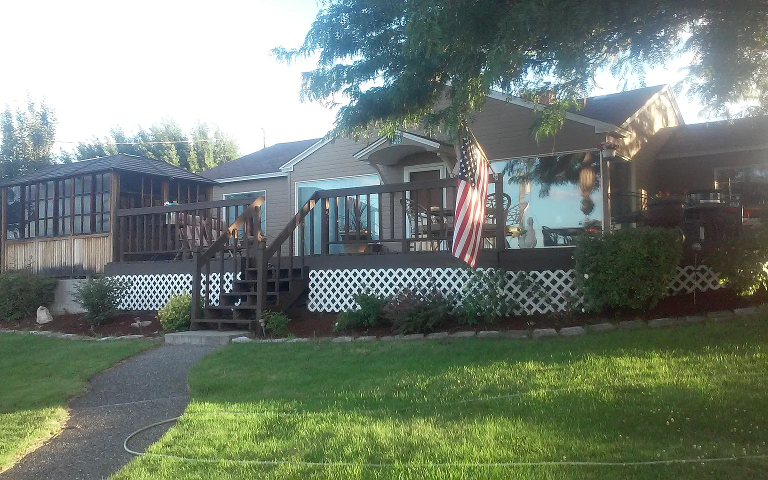 4209 E Hillcrest Dr photo 1