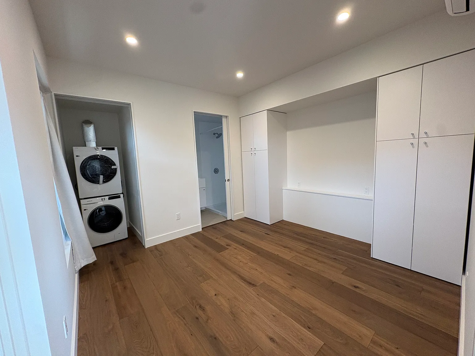 1 bed, 384 sqft, $2,600 — Photo 4
