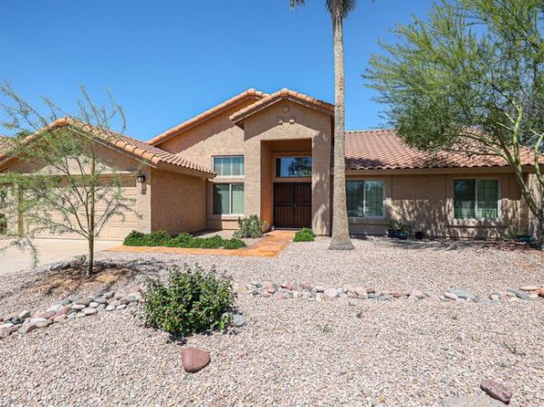 124 W Myrna Ln