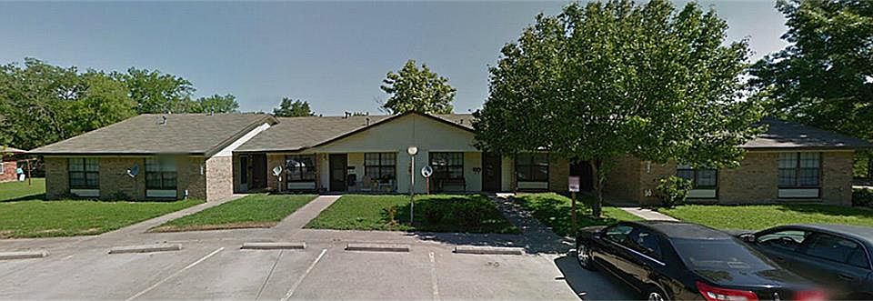 1st image of 1100 Janet Cir